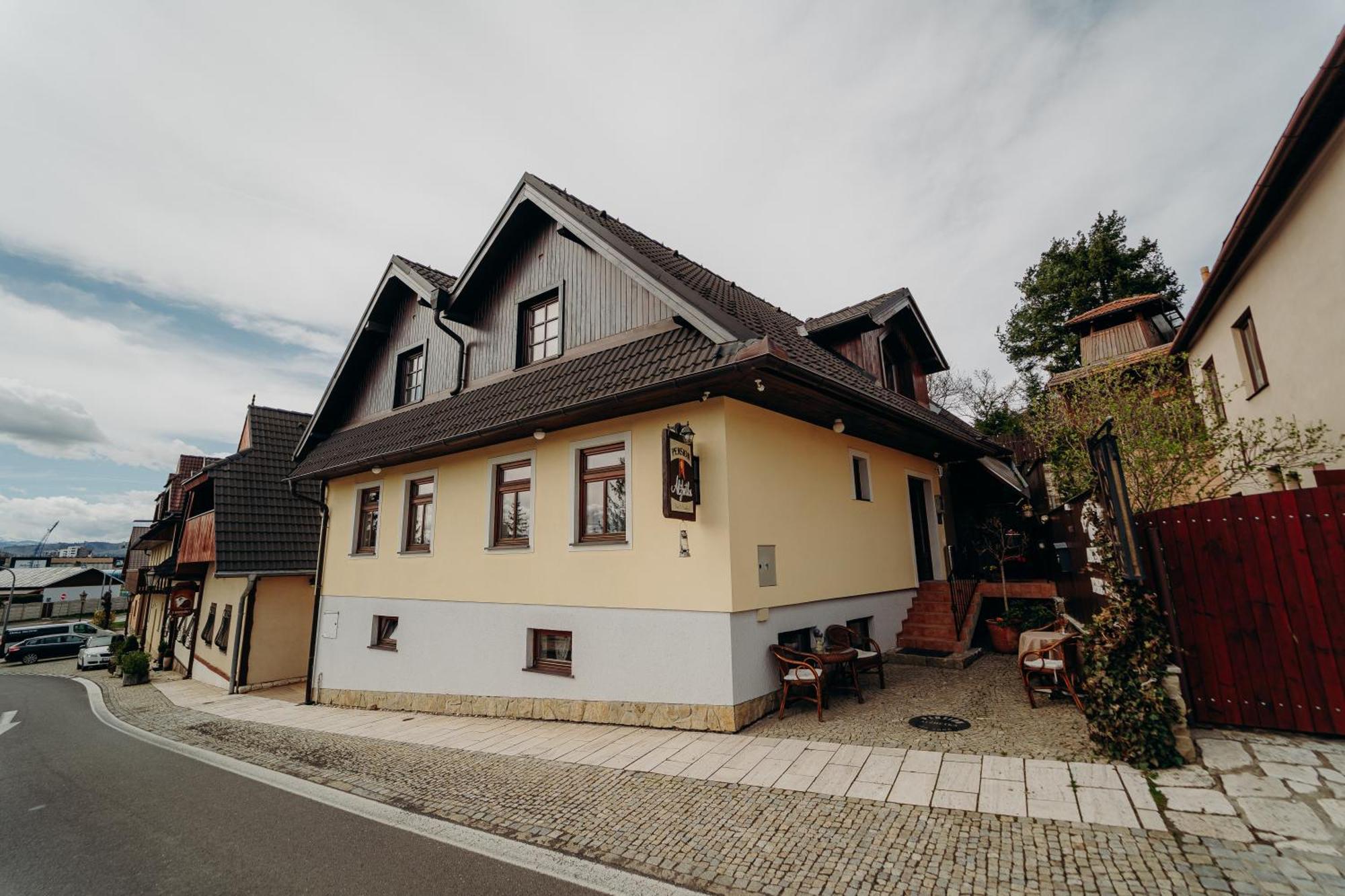 Penzion Alzbetka Poprad Esterno foto